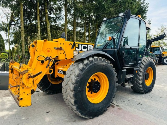 jcb