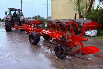 Pług Kuhn VARI Manager