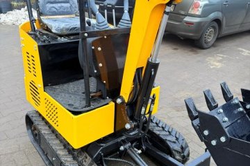 NOWA MINIKOPARKA JPC KV12, 1070 km, 12 KM, przebieg 0,3 motogodziny