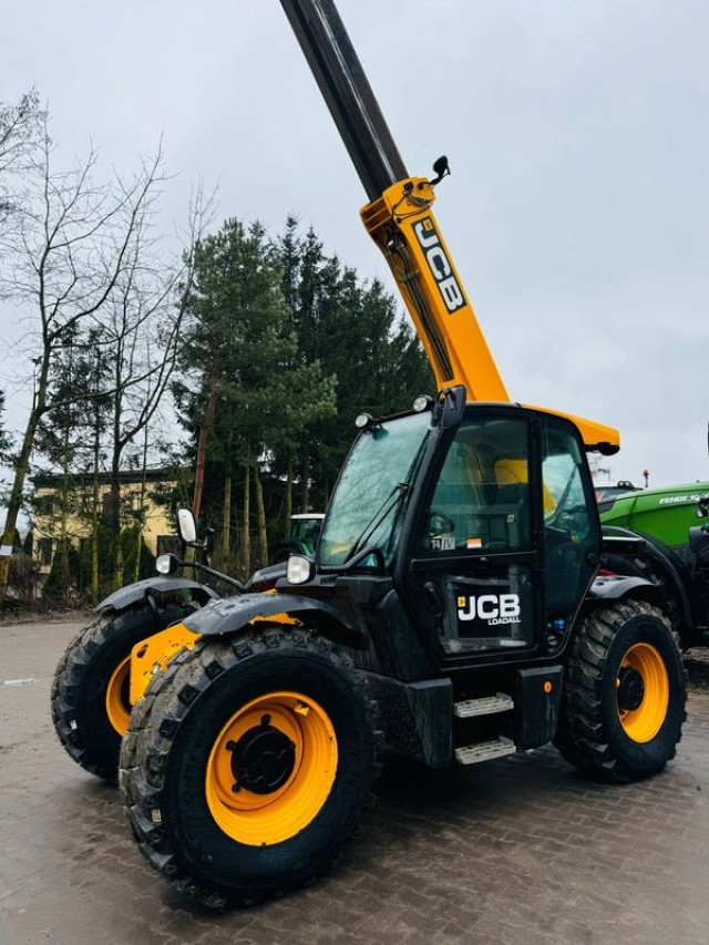 jcb