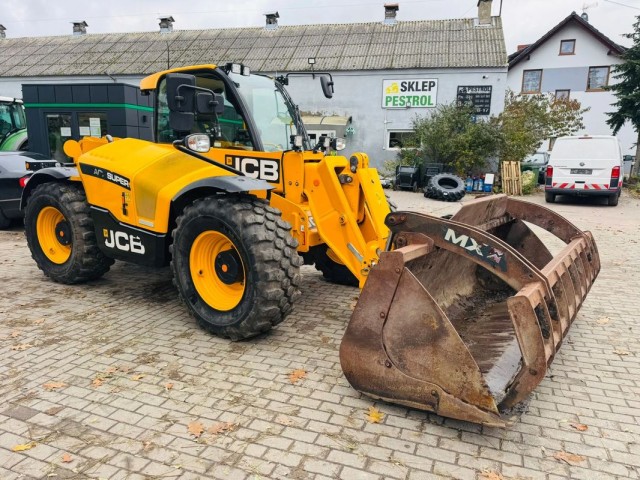 jcb