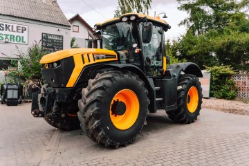 JCB FASTRAC 4220, 2015 rok, przedni TUZ i WOM, 70km/h, amortyzacja