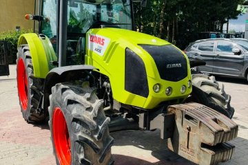 Claas Axos 330